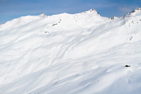 Paznaun-laaksossa alimpana sijaitseva hiihtokeskus See on hiihtoalueeltaan suppeahko, mutta off-pistemahdollisuuksiltaan houkutteleva.