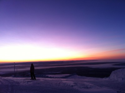 29.12.2012 Ylläkseltä otettu kuva satumaisien auringonnousun alkaessa hieman aamu kymmenen jälkeen.