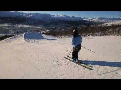 Sairaalareissuun lopulta johtanutta parkkilaskua Norjan Bjorlissa.