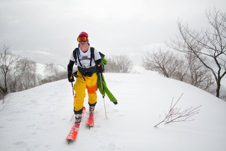 Hakuba Norikuran nousuharjanne tarjoaa helpon läpsyttelyreitin mukavissa maisemissa.