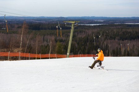 Snowbike Hankasalmen Häkärinteiden loppukeväässä.