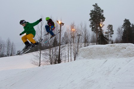 Uuuperinrinteiden parkki on kohtuullisen monipuolinen, ja pienemmillekin laskijoille löytyy sopivan tasoista haastetta.