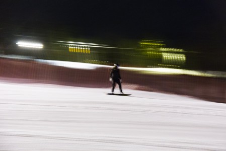 Suomun keskirinteessä saa halutessaan kerättyä useimpien vauhtinsietokykyyn riittävän käännöstentekonopeuden. Kovempikaan vauhti ei hirvitä, kun rinne on hyvässä kunnossa, leveä ja ruuhkaton.