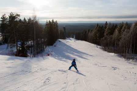 Simpsiön hiihtokeskus on syntynyt jo vuonna 1984. Sittemmin hiihtokeskuksen ympäristöön on myös noussut pienimuotoinen lomakylä mökkeineen ja lomahuoneistoineen.