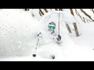 Jon Olsson riemuitsee Hakubaan tammikuun puolivälin aikoihin sattuneiden hurjien lumisateiden jälkeisissä tunnelmissa.