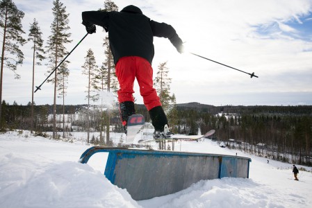 Mitä lähempää reilipuuhia seuraa, sitä näyttävämpää katsottavaa saa.