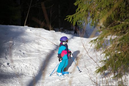 Metsäreitit on parasta, mitä juniorilaskijoille voi löytyä. Pääskyvuorelta löytyy sopivasti metsäreittitarjontaa ainakin 7-vuotiaan menijän makuun.