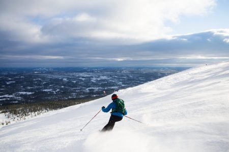 Trysil muistuttaa maastoltaan useimpia Lapin tuntureita. Korkealle kohoavan tunturin ympärillä oleva alue on huomattavasti tasaisempaa.