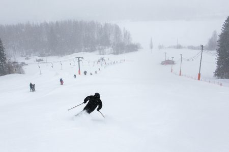 Varkauden oma lähikeskus Vattuvuori toimii pienestä korkeuserostaan huolimatta niin rinnelaskijalle kuin parkissa ja metsäreiteillä viihtyvillekin.