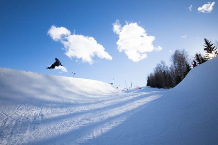 Kasurilassa on ilahduttavasti half pipe, joita ei Suomesta enää monesta paikasta löydy