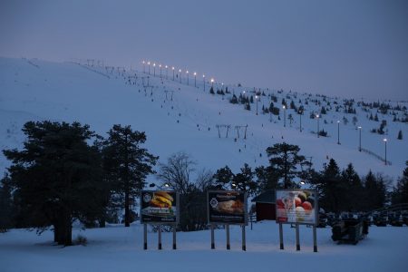 Högfjället on Sälenin pienin ja rauhallisin hiihtoalue. Tunnelma on kuin Tunturi-Lapin vähemmän ruuhkaisissa keskuksissa.