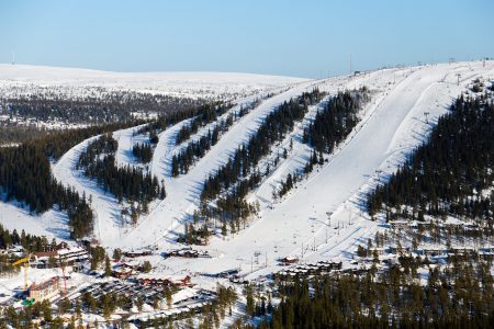 Sälenin Tandådalen-hiihtoalueella on niin paljon rinteitä, että yhteen kuvaan mahtuu niistä korkeintaan puolet.