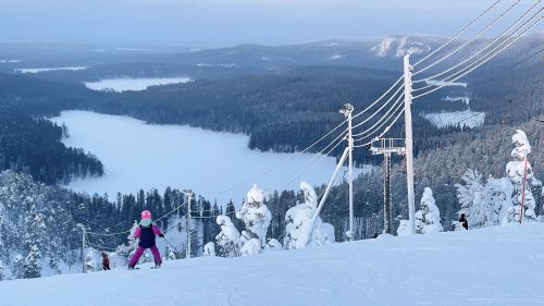 Pessarissa on Rukan parhaita rinneprofiileita. Toivottavasti tällekin alueelle saadaan tulevaisuudessa tuolihissi.