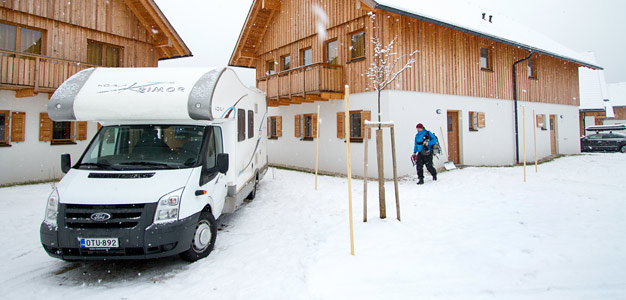 matkailuauto alpeilla Obertaun resort -majoitus