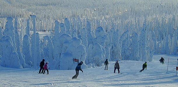 Maailman paras hiihtokeskus on Ranskan Val Thorens. Kohde sai arvostetun tittelin World Ski Awards –tapahtumassa. Suomen parhaaksi hiihtokeskukseksi valittiin Ruka.