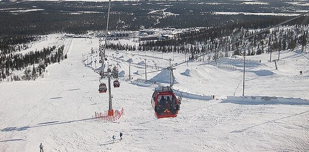 Suunnitteletko talvilomaa? Näin pääset edullisesti kotimaan huipuille.