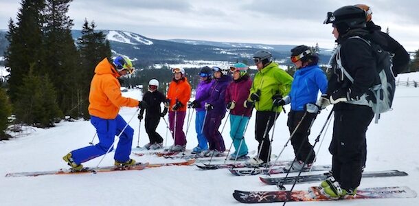 Monipuolinen telemark kasvattaa suosiotaan. Lue, miten lajissa pääsee alkuun.
