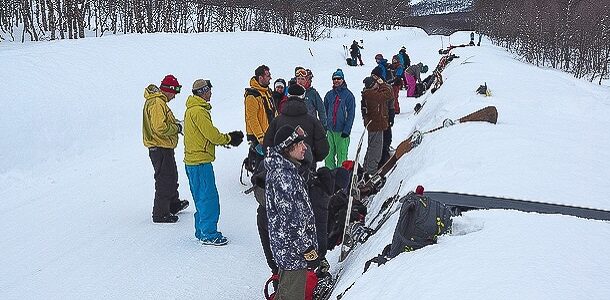 Lumilautailun vapaalaskun SM-kisat pidettiin Pohjois-Norjan Tamokissa 23.3.2014. Sekä miesten että naisten sarjoissa kokemus voitti.