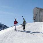 pitztaler kapelle mit skifahrer