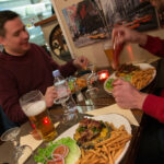 3 valleys val thorens restaurant hamburger