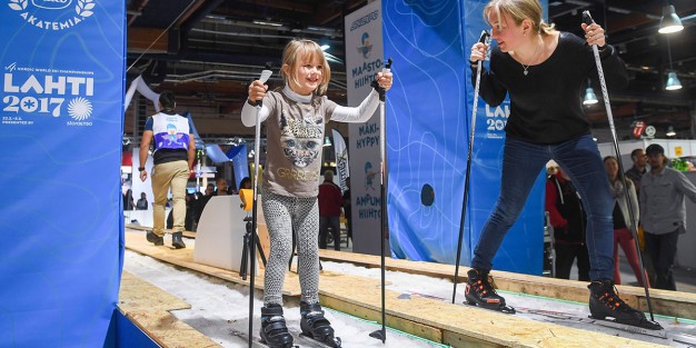 Talvinen viikonloppu houkutteli kävijät Skiexpoon kokemaan elämyksiä, tutustumaan uutuuksiin sekä fiilistelemään alkavaa kautta tuttujen kanssa. Tapahtumassa vieraili alustavien tietojen mukaan yli 40 000 kävijää.