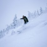 Pullinki Svanstein powder snowboarding