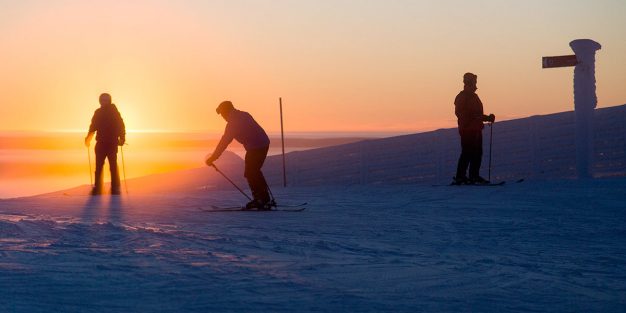Matkailijamäärien kasvu Kuusamon lentoasemalla oli joulukuussa 2018 peräti 49%. Rukalla kirjattiin joulukuussa 77 000 hiihtopäivää - neljännes enemmän kuin edeltävänä vuonna.